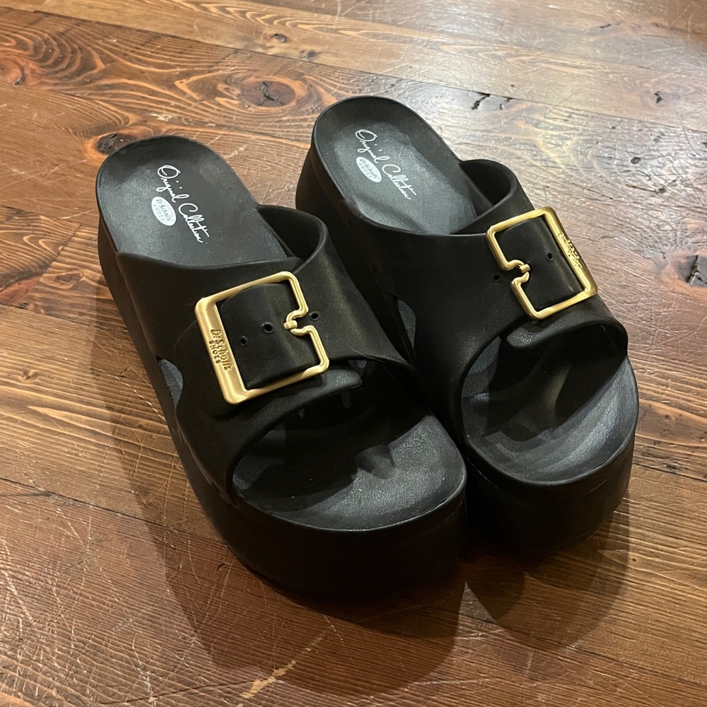 Dr. Scholl’s Original Goals Platform Sandals